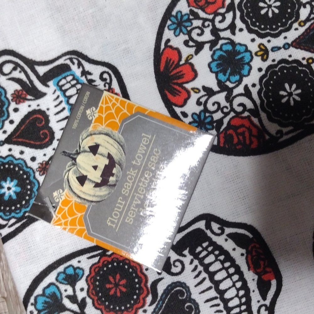 NWT Sugar Skull Travel Mug and 2 Towels Set - Picture 12 of 15